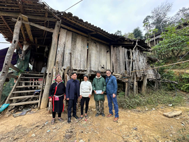 Nghĩa cử cao đẹp của người Việt xa xứ làm ấm tình người dân vùng biên huyện Bảo Lạc